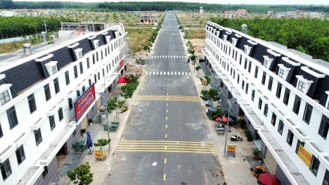 Chính Chủ Cần Bán Gấp Lô Đất Dự Án Hana Garden Mall Vị Trí Đẹp Tại Dt 742, Huyện Bắc Tân Uyên, Tỉnh