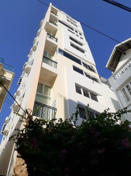 Bán Căn hộ mini Đường Bùi thị Xuân Nha Trang giá 11,5 tỉ 7 tầng có thang máy 18 phòng đang có khách