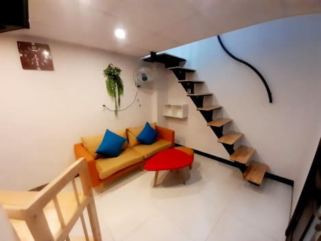 Bán Căn hộ mini Đường Bùi thị Xuân Nha Trang giá 11,5 tỉ 7 tầng có thang máy 18 phòng đang có khách