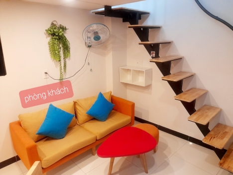 Bán Căn hộ mini Đường Bùi thị Xuân Nha Trang giá 11,5 tỉ 7 tầng có thang máy 18 phòng đang có khách