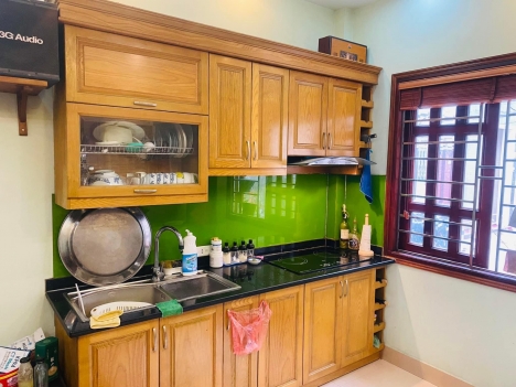 Mình bán nhà Đức Giang 40m Ô TÔ đỗ cửa chỉ 3 tỷ
