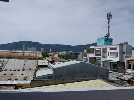 Bán nhà Lê Văn Thứ 3 tầng kiệt oto gần chợ biển Mân Thái