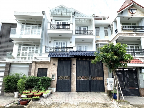 Biệt Thự Hiện Đại 7x24m, KDC SAVIMEX, P.PHÚ THUẬN, QUẬN 7