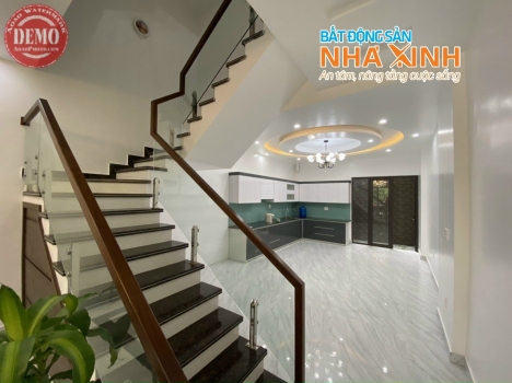 Nhà đẹp tại khu  dân cư THƯ TRUNG VĂN CAO  90M2  oto để trong nhà LH