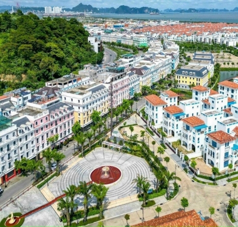 CHỦ NHÀ ĐỊNH CƯ NƯỚC NGOÀI CẦN BÁN LẠI CĂN BIỆT THỰ BIỂN HẠ LONG  CĂN SUN FERIA BÃI CHÁY