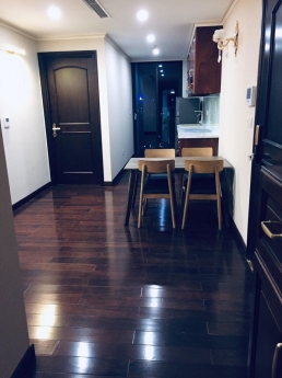 Cần cho thuê căn hộ 2n2v tại chung cư Golden City