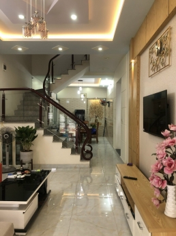 N101   Chính chủ bán nhà mặt ngõ 33 Kiều Sơn, phía BigC Go Lê Hồng Phong.Ô tô đỗ cửa cả ngày.  LH