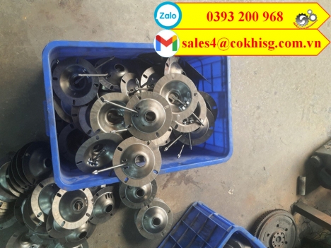 Đế gắn ty hơi ghế văn phòng