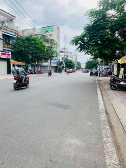 nhà đường Tên Lửa nhỏ dt 4,5x16m nở hậu 5m 3,5 tấm 12,3 tỷ cần bán gấp