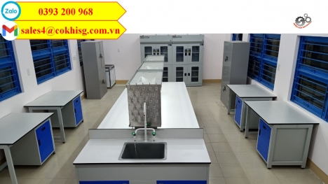 Bàn thí nghiệm áp tường