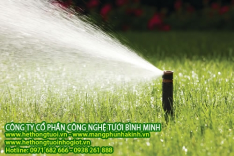 Hệ thống tưới sân bóng tại hà nội, béc phun tưới cỏ, béc phun tưới cây, béc phun xoay, vòi phun xoay