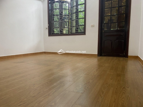 Bán nhà 2 tầng sạch đẹp mặt đường Trần Thủ Độ phường Trường Thi