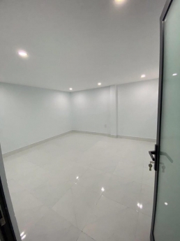 Bán nhà Nguyễn Công Hoan mê lửng đúc bênh cạnh bến xe Đà Nẵng