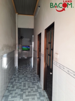 Chỉ 3,290 tỉ có nhà  đường oto trung tâm kp1 gần kế chợ nhỏ Tân Hiệp cách Nguyễn Ái quốc 500m DT