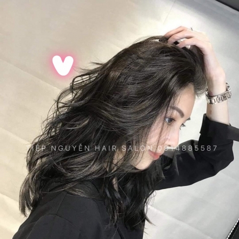 Tóc uốn sóng lơi nhẹ ngang vai siêu sang cho nàng tóc thưa - Tiệp Nguyễn Hair Salon