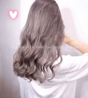 Tóc uốn sóng lơi ngang lưng để mái bay cho nàng mặt tròn - Tiệp Nguyễn Hair Salon
