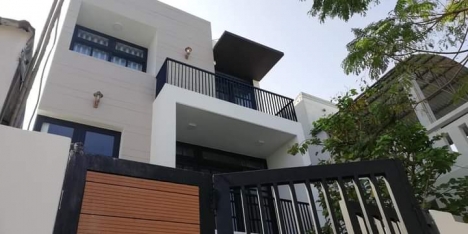 Bán nhà 3 tầng kiểu Biệt thự Lương Thúc Kỳ gần biển Sơn Thủy