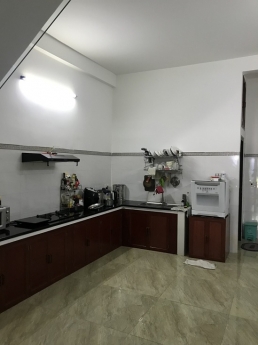 Bán nhà mặt tiền Nguyễn Công Hoan 2 tầng kinh doanh tốt