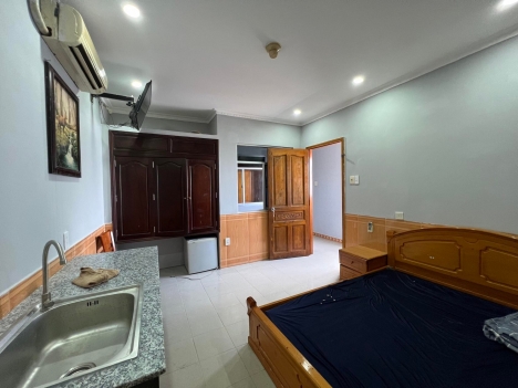 CĂN HỘ DỊCH VỤ,CÔNG HÒA GẦN SÂN BAY CHỈ 4TR