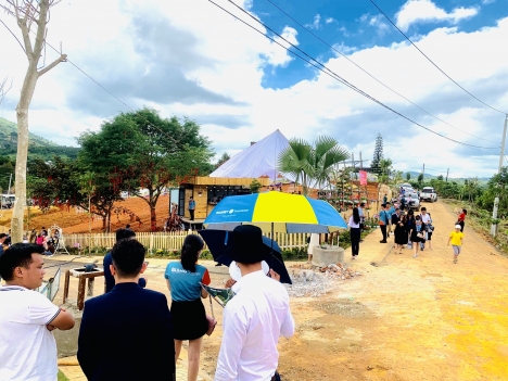 Khu dân cư nghỉ dưỡng đầy đủ tiện ích , gần chợ , trường học ,đường lớn xe hơi ,sổ riêng công chứng