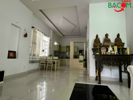 Giảm giá 600 triệu.còn 5,9 tỷ TL.Bán nhanh nhà biệt thự ngay Tân Hiệp, Biên Hoà, 160m2, lô góc,