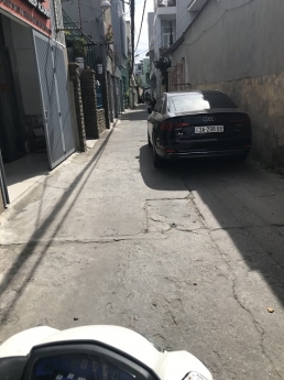 Bán nhà 2 mặt kiệt  ô tô Núi Thành
