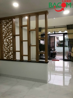 -Giá chỉ3,3 tỷ TL.Bán nhà 1 trệt 1 lầu mới leng keng, đường xe hơi, 69,2m2, SHR, thổ cư 100%, P.Tân