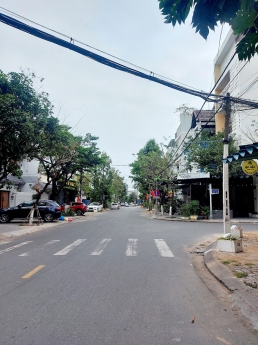 Bán nhà mặt phố Hàn Thuyên kinh doanh tốt song song đường 30 tháng 4