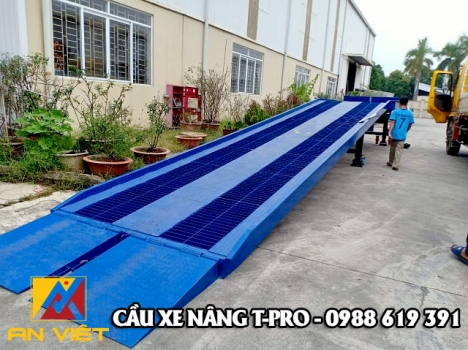 Mua cầu dẫn xe nâng hàng lên container ở đâu rẻ nhất