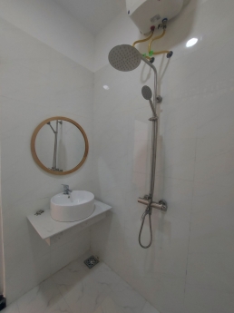 Bán nhà 2 tầng Hùng Vương mới xây vào ở ngay