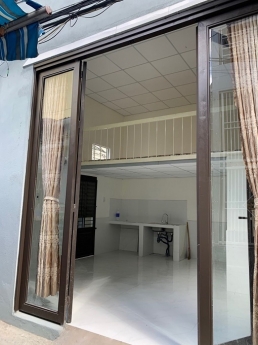 Bán nhà 2 mặt kiệt  ô tô Núi Thành