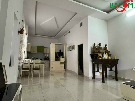 Giảm giá 600 triệu.còn 5,9 tỷ TL.Bán nhanh nhà biệt thự ngay Tân Hiệp, Biên Hoà, 160m2, lô góc,