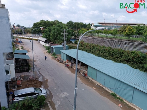 Nhà 1 trệt 2 lầu MẶT TIỀN kinh doanh Hóa An, Biên Hòa, đường 13m