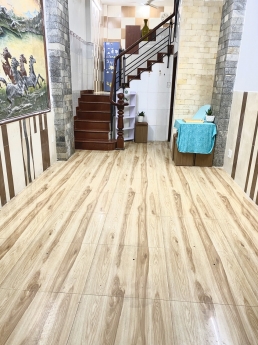 Cho thuê nhà 3 lầu 1 sân thượng hẻm Nguyễn Thiện Thuật Q3