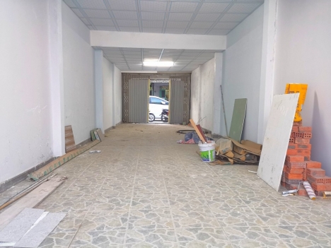 Bán căn nhà mặt tiền Đoàn Phú Tứ, khu phố chợ Hòa Khánh