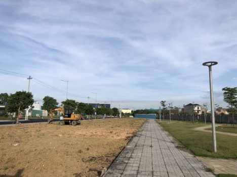 Giá Sập Hầm Lô đất ngay TTTP QUẢNG NGÃI