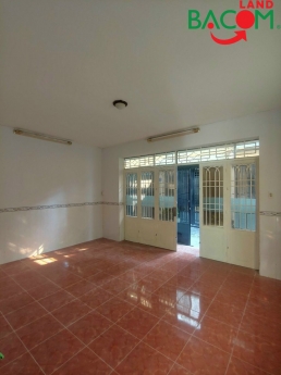 Chỉ hơn 2 tỉ có nhà lầu SHR THỎ CƯ 2MT P. Quyết Thắng BH
