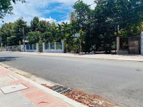 bán lô đất mặt tiền đường trần quang diệu p.long toàn tp.bà rịa