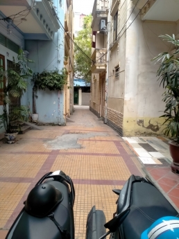 chính chủ gửi bán căn nhà lô góc ở ngõ 263 lạch tray đằng giang ngô quyền 
LH