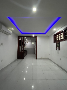 Bán Gấp HXH Trịnh Đình Trọng, Tân Phú, 4 Tầng BTCT, Đối diện UBND, Nhà Đẹp Chỉ Hơn 5 Tỷ