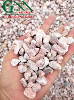 Sỏi Hồng Trang Trí Sân Vườn Resort