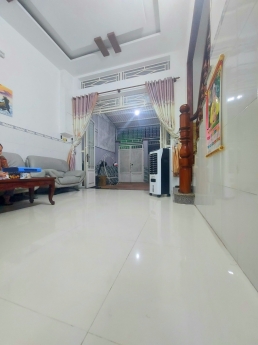 Bán nhà chính chủ SHR, giá rẽ, gần Aeon Tân Phú, ô tô ngủ nhà, 5m x 16.2m, 2 tầng, giá 5.5 tỷ