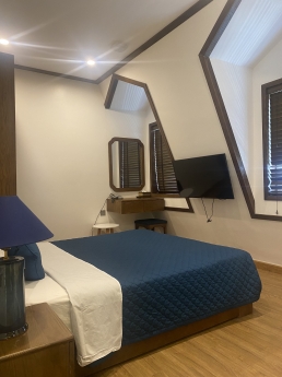 Chuyển nhượng Khách sạn Bãi Cháy cực đẹp rất gần bãi biển Bãi Cháy