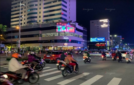BÁN ĐẤT TẶNG NHÀ MT KINH DOANH 2 CHIỀU HOÀNG DIỆU QUẬN HẢI CHÂU, TP ĐÀ NẴNG .