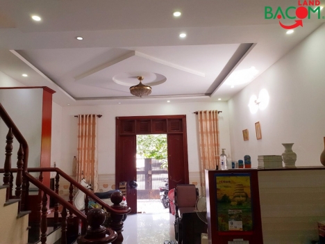 Bán nhà 1 trệt 2 lầu 100m2 MT đường Bùi Hữu Nghĩa gần chợ đồn Bữu Hòa Biên Hòa