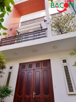 Bán nhà 1 trệt 2 lầu 100m2 MT đường Bùi Hữu Nghĩa gần chợ đồn Bữu Hòa Biên Hòa