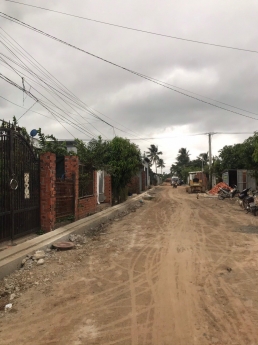 BÁN GẤP ĐẤT mặt tiền vị trí ĐẮC ĐỊA kèm NHÀ tại Thành Phố Tây Ninh