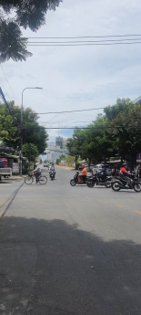 SIÊU PHẨM PHỐ TÂY - NHIỀU KHÁCH SĂN TÌM - 200M RA BIỂN - GIÁ TỐT - LÀM GÌ CŨNG RA TIỀN.