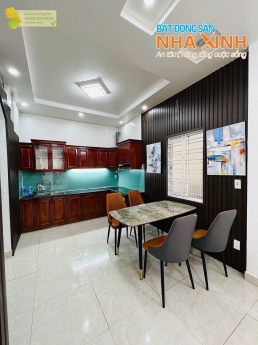 N489    BÁN NHÀ 3 TẦNG LÔ GÓC XÂY ĐỘC  LẬP , NGÕ TO , Ô TÔ đỗ ngay gần cửa , CÁCH MẶT ĐƯỜNG TRUNG