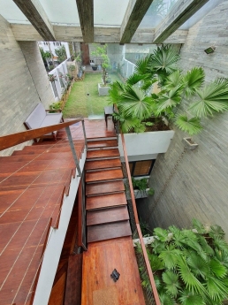 Bán căn Shophouse đường Nguyễn Hữu Thọ, Đà Nẵng. Có cả hồ bơi và hồ cá Coi trong nhà, thiết kế hiện